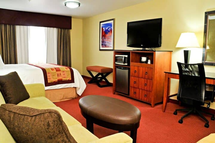 Room 10 of 32
